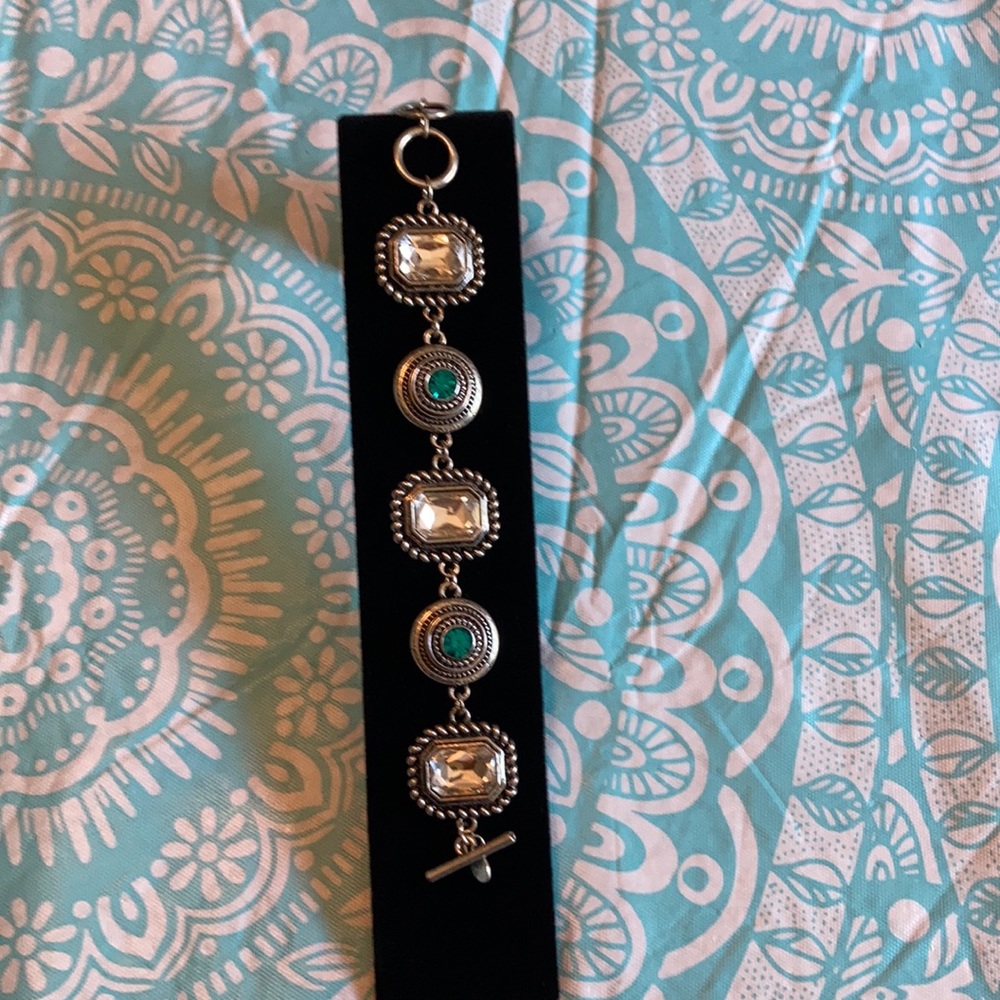 Ovation Bracelet Style Dots